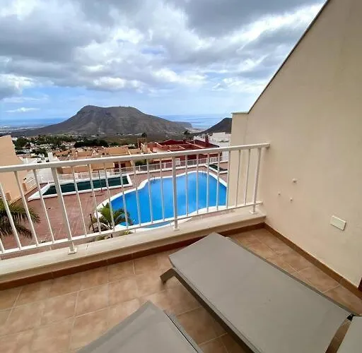 Bonitos Atardeceres Sobre Cristianos Apartament