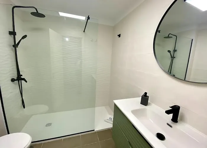 Bonitos Atardeceres Sobre Cristianos Apartament